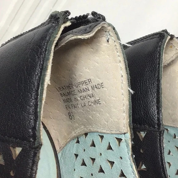 🐚 Seychelles Black Eyelet Leather Back Zip Platform Wedge Heel Sandals Sz.8.5 - Picture 3 of 10